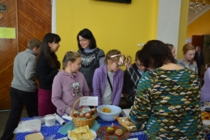 На благотворительной ярмарке